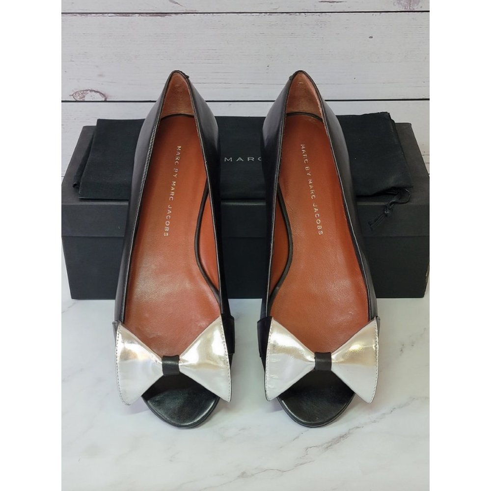 Marc by Marc Jacobs Bow Accents Ballet Flats BLACK / SILVER - Picture 8 of 9